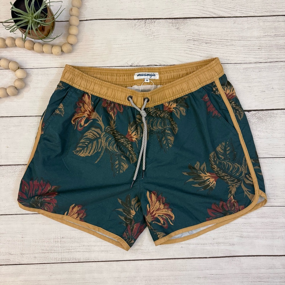 🌾 Maamgic Green and‎ Brown Hybrid Shorts with Elastic Waistband
